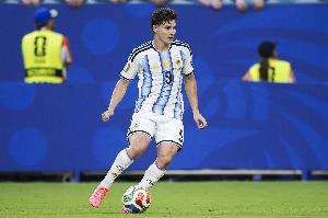 奥莱报：阿尔瓦雷斯将在8月10日回归马竞 后者不会轻易放人